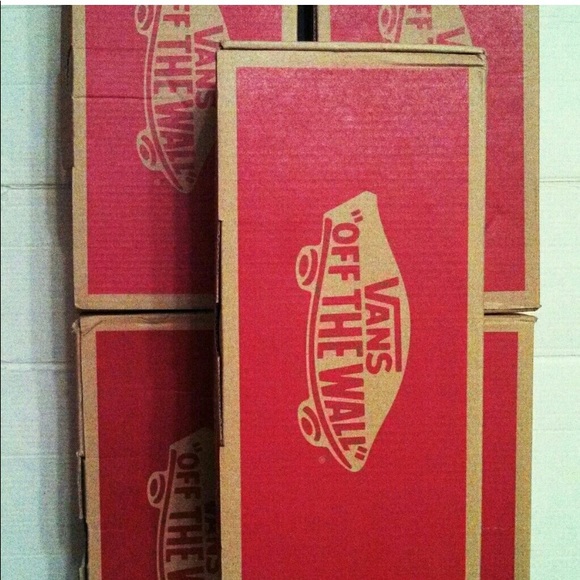 Vans shoes women size 7 new in box - Picture 2 of 2